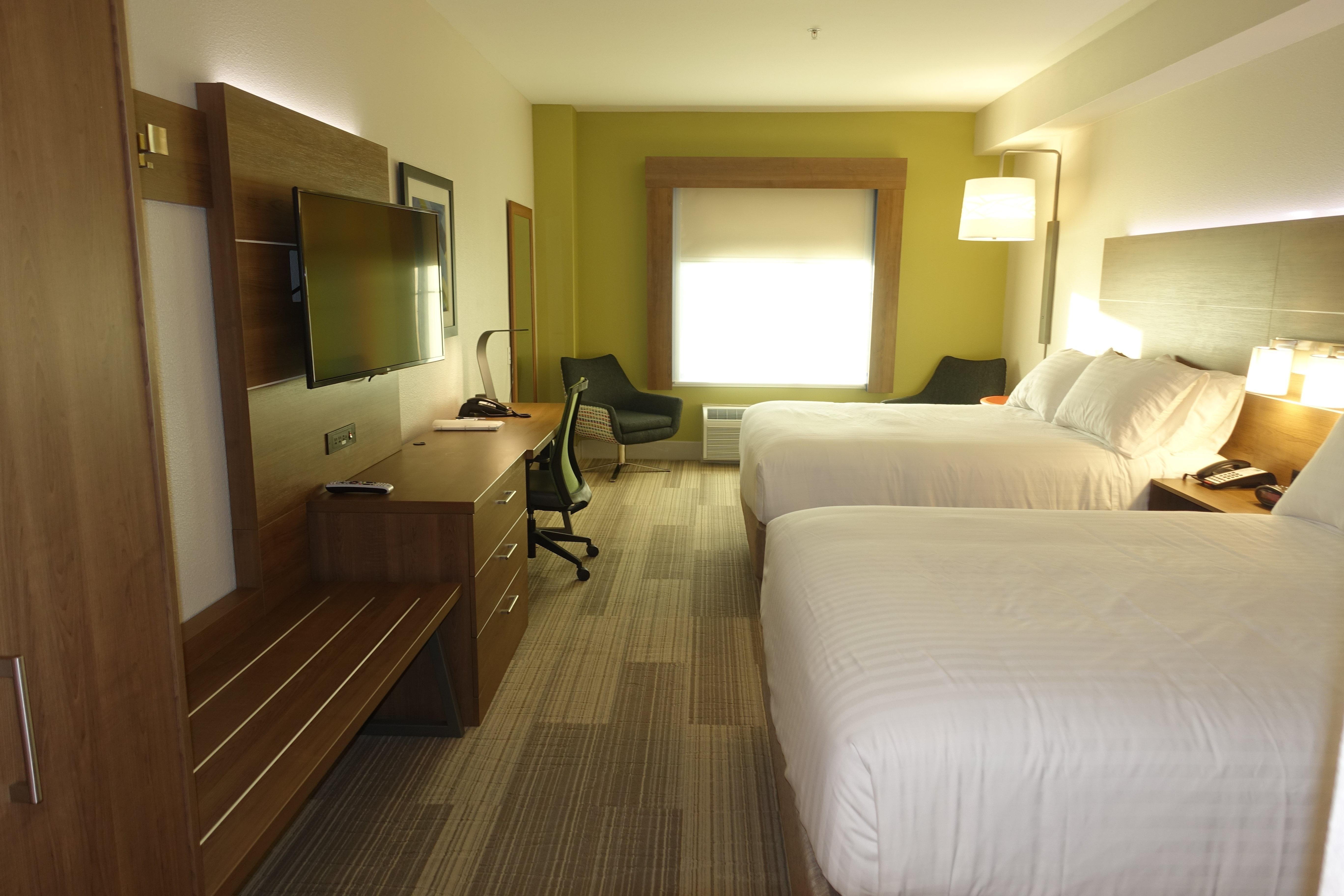 Holiday Inn Express & Suites Брентууд Екстериор снимка